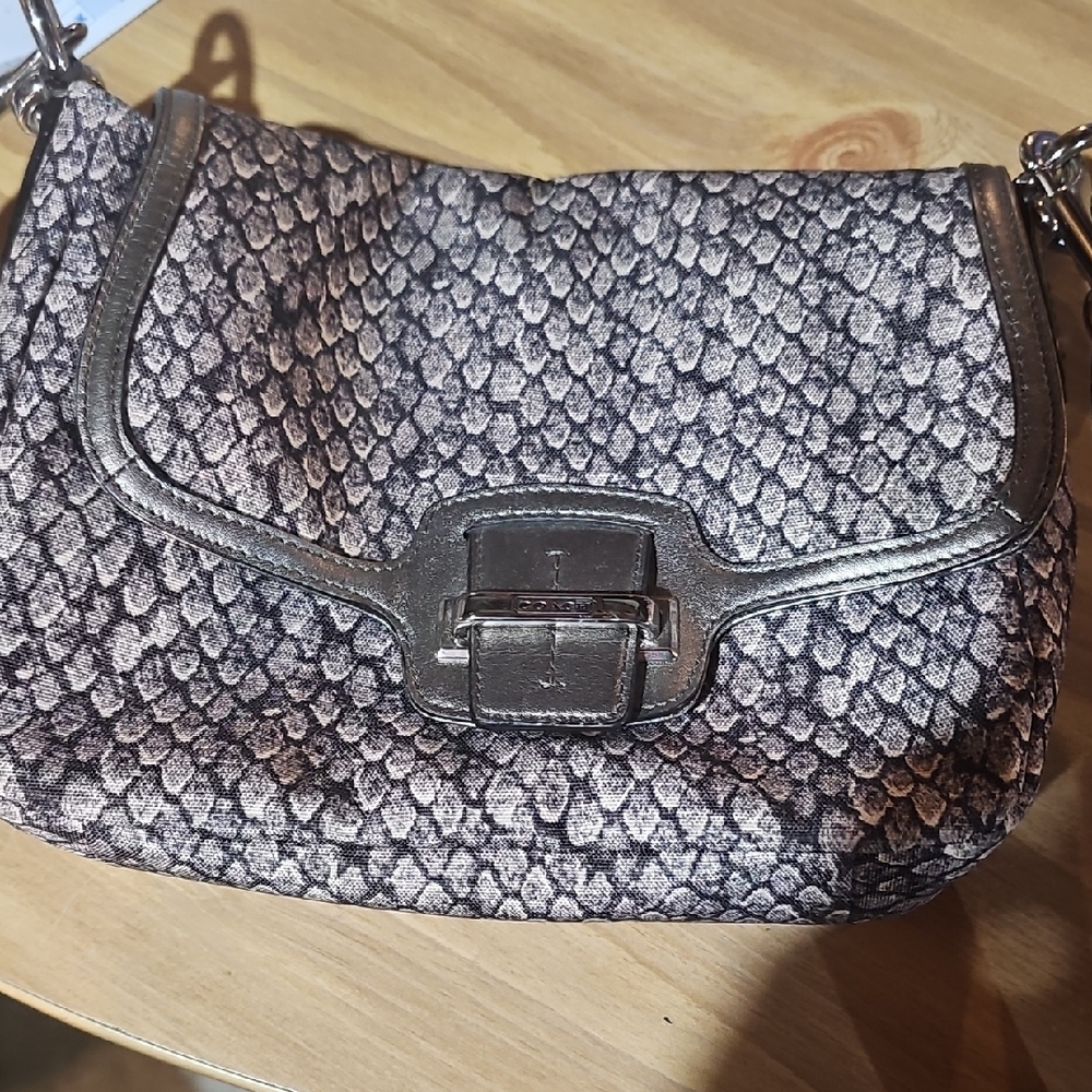 Elegant Snakeskin Pattern Shoulder Bag COACH